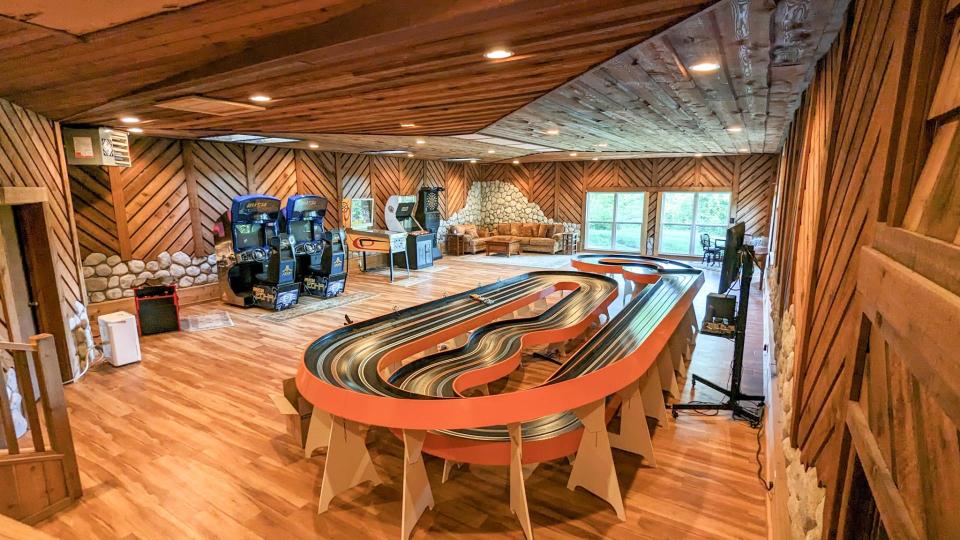 Interior and exterior photographs of chalets