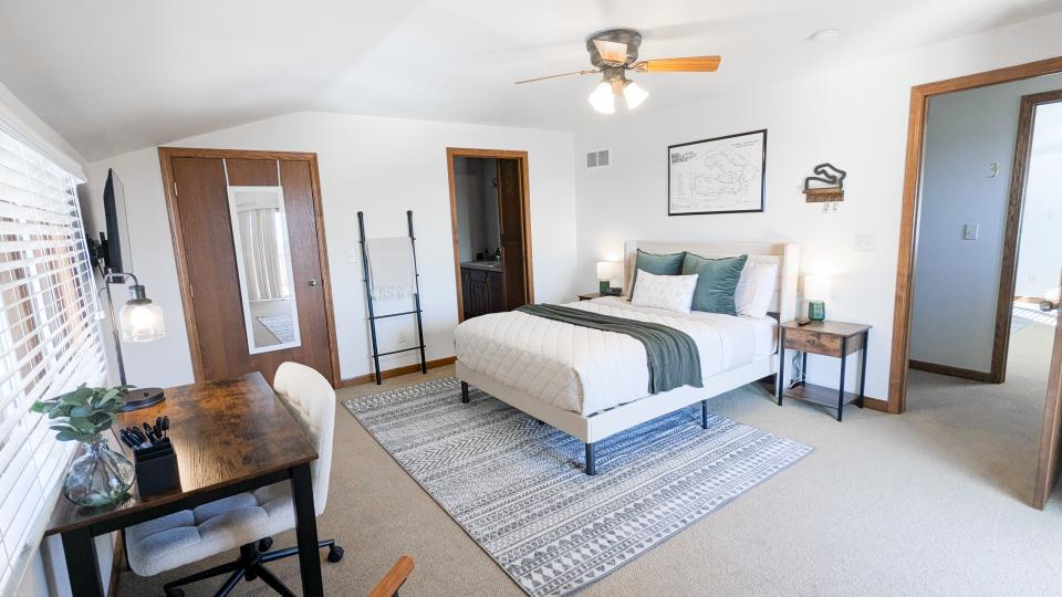 Interior and exterior photographs of chalets